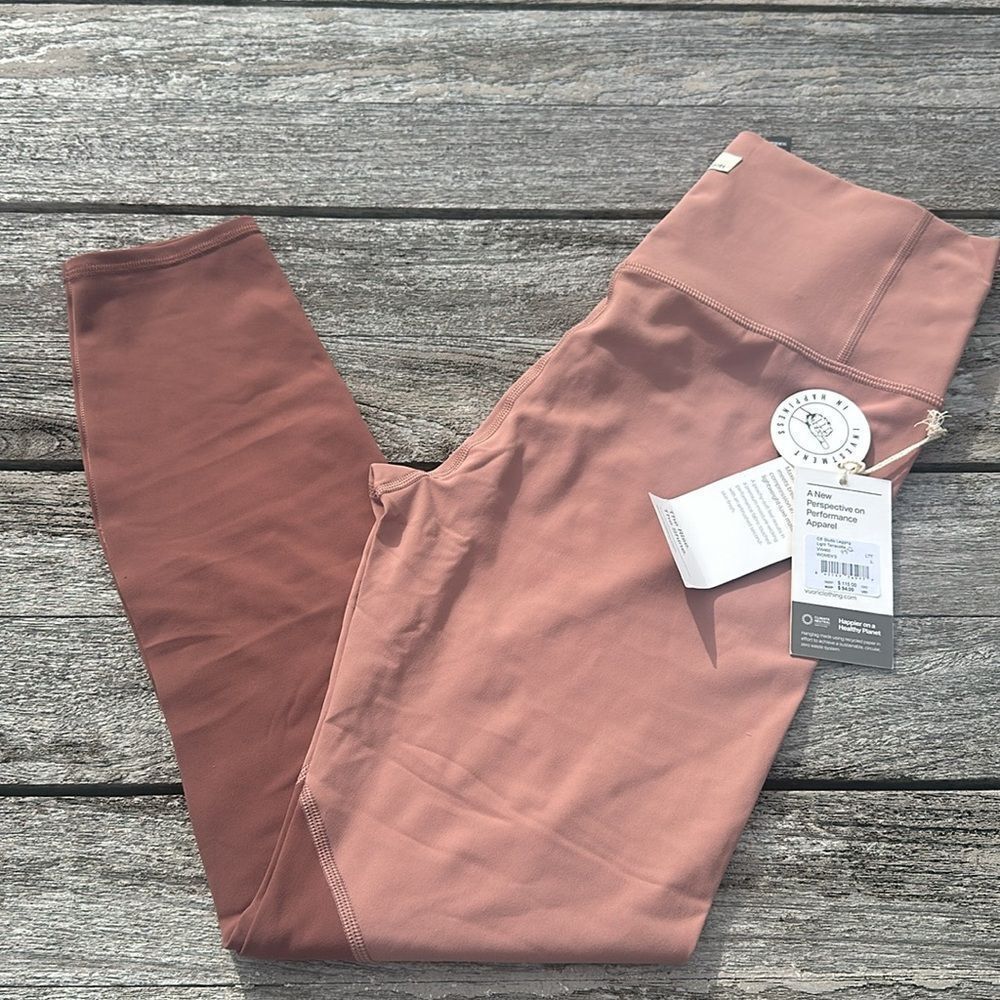 Vuori‎ Colorblock Studio Legging Women's Large NWT ✨